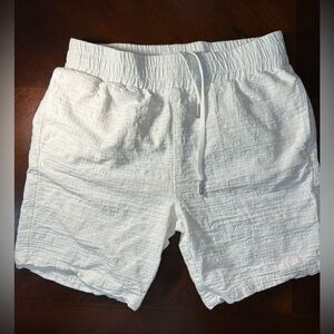 Manière De Voir White Textured Drawstring Athletic Shorts